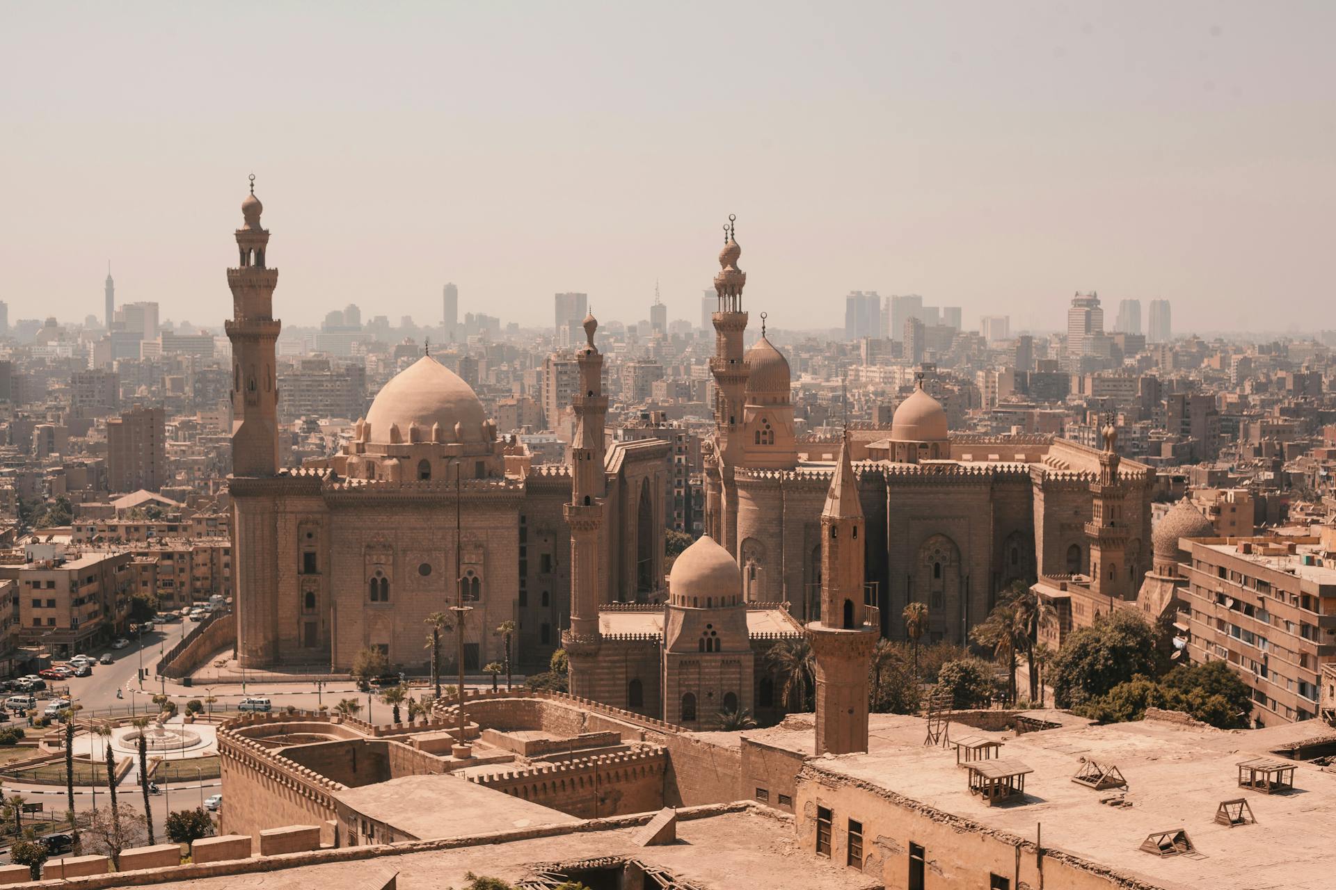 A large mosque in the middle of a city