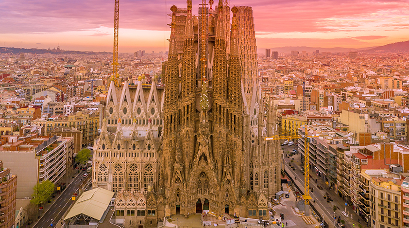 Explore the different regions to visit in Spain