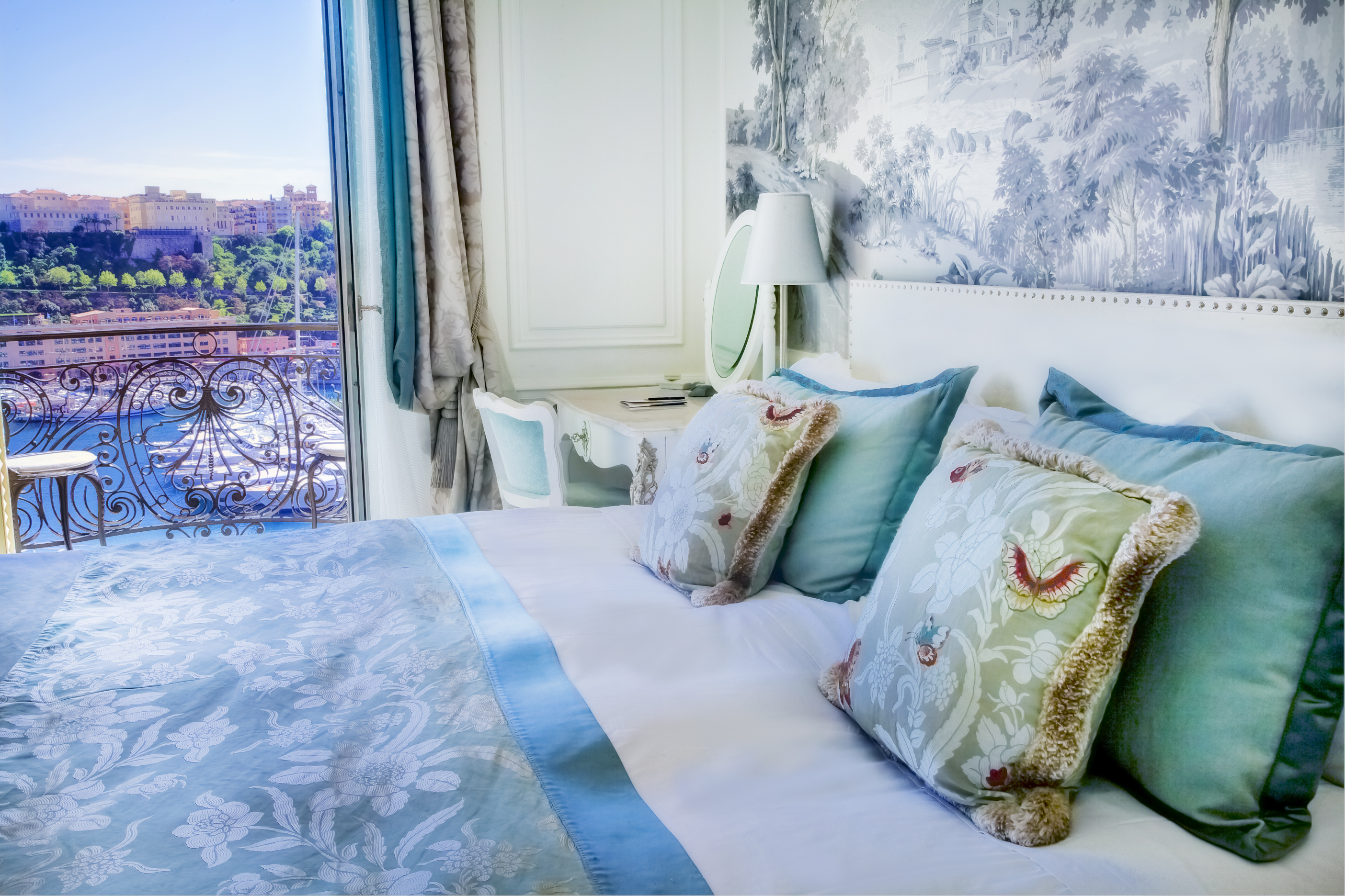 Stay in an exceptional luxury hotel