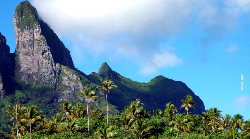 Mount Otemanu, rising at a height of 727 metres above the lagoon.