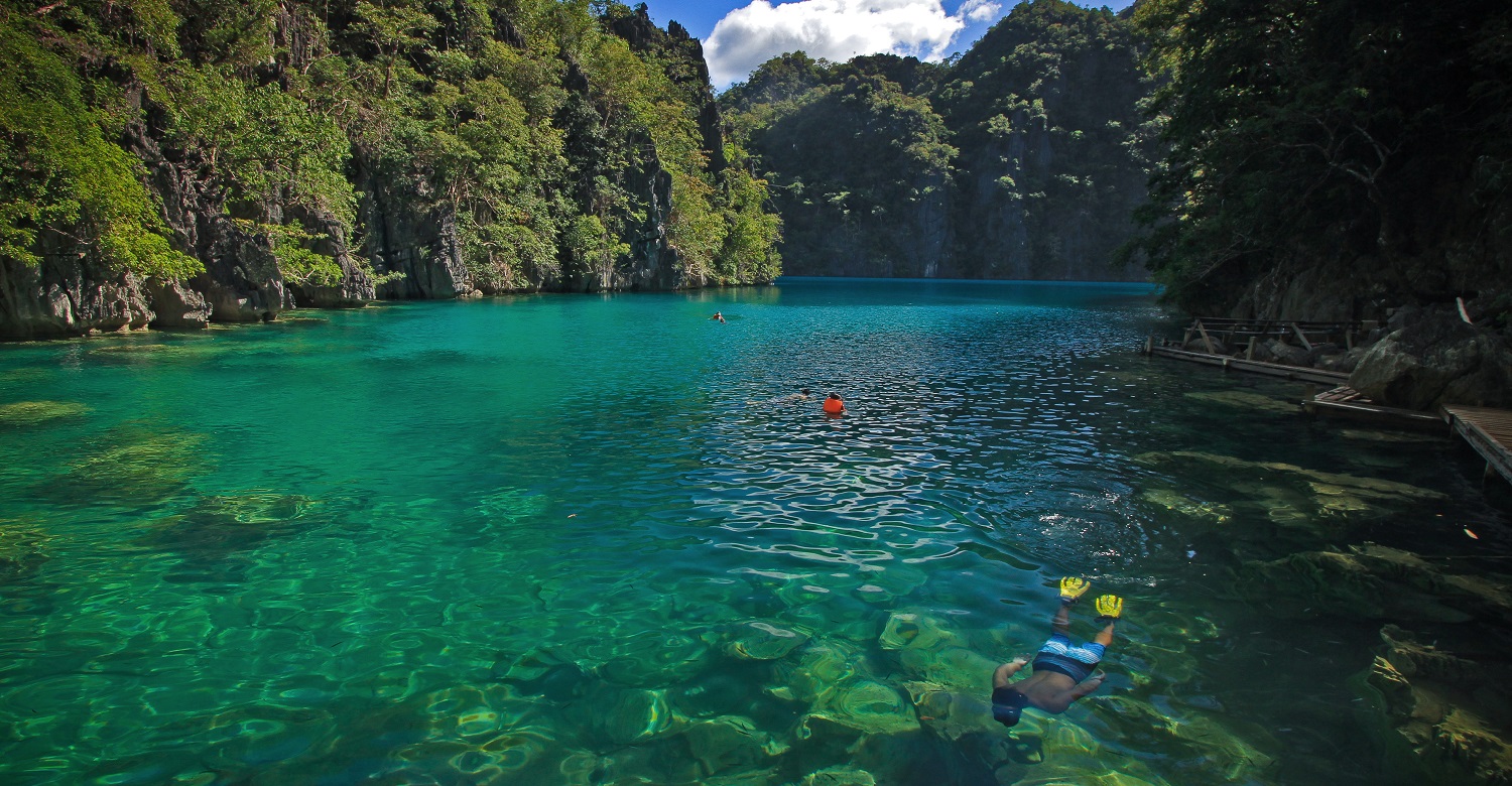 Kayangan Lake