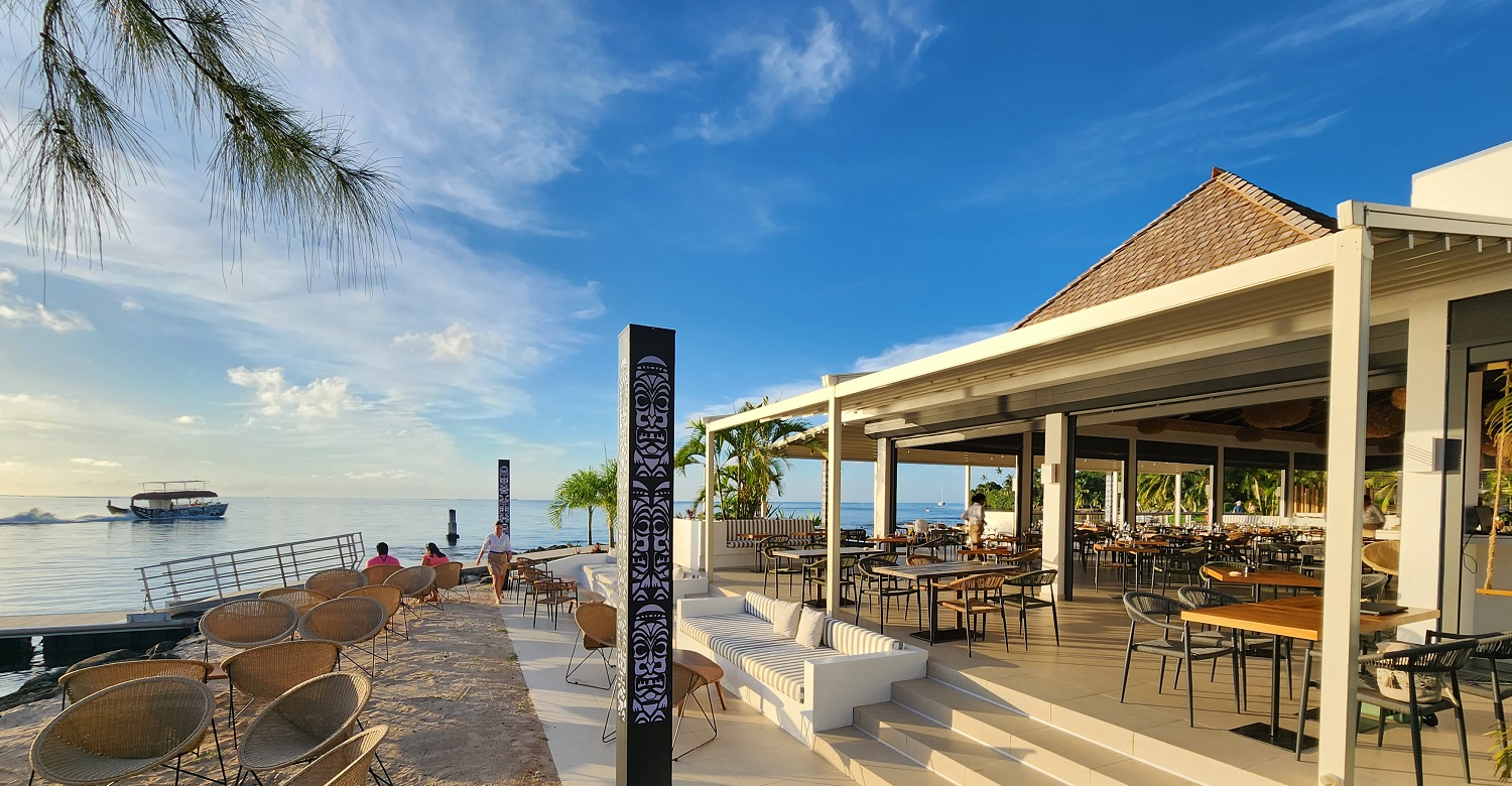 The Bar | Cook's Bay & Suites