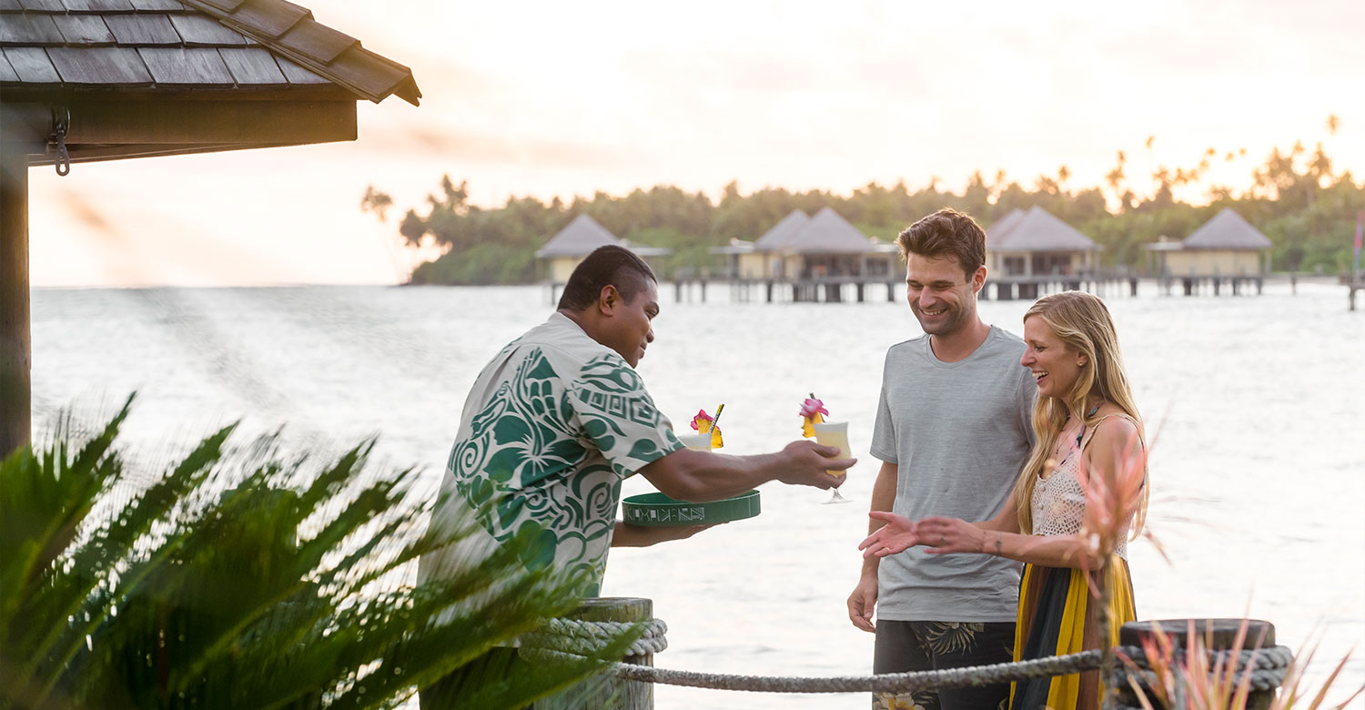 Welcome cocktail at Sinalei Reef Resort & Spa | Image credit Samoa Tourism Authority 