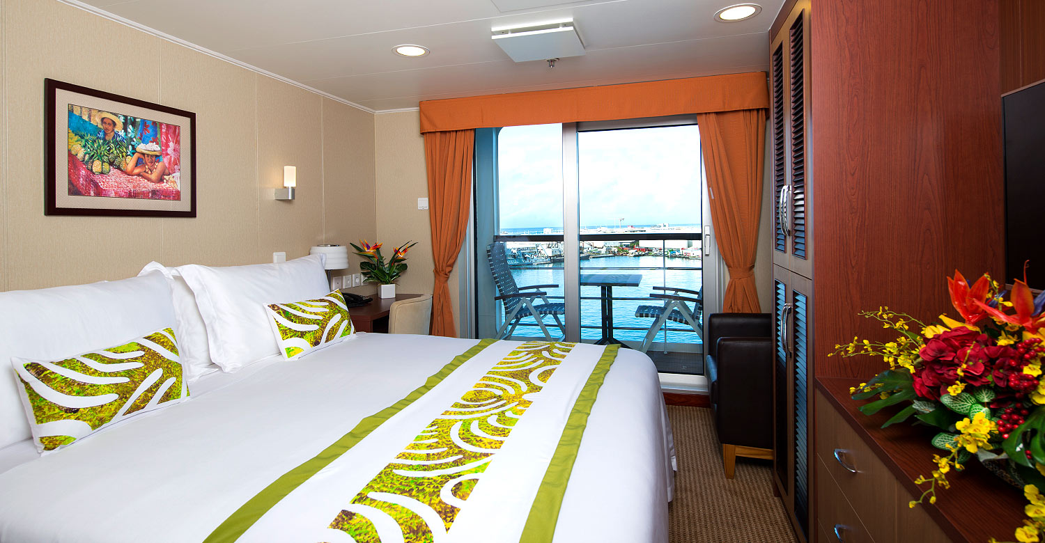 Upgrade to a deluxe accommodation to enjoy the finest of Aranui 5.